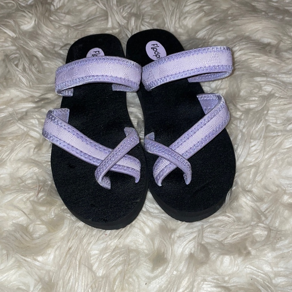 Floopi Criss Cross Sandals
